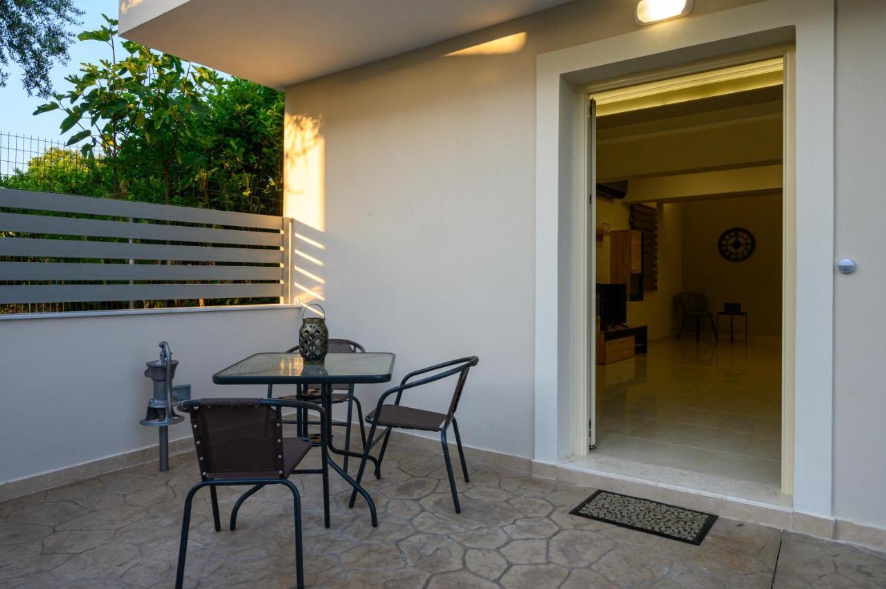 Kv Apartments Каламата Екстериор снимка